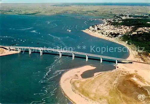 AK / Ansichtskarte Noirmoutier en l_Ile_85_Vendee Pont de Noirmoutier reliant lIle au Continent de la Pointe de la Fasse a Fromentine Vue aerienne 