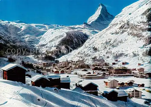 AK / Ansichtskarte Zermatt_VS Winterpanorama mit Blick auf das Matterhorn Walliser Alpen Zermatt_VS