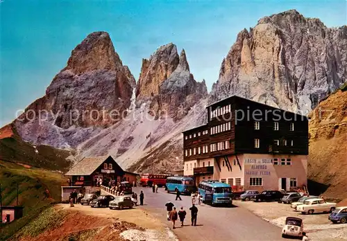 AK / Ansichtskarte Passo_Sella_Selva_Val_Gardena_IT Hotel Maria Flora Gebirgspass Berghotel Dolomiten 
