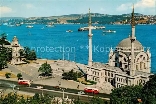 AK / Ansichtskarte 73843483 Istanbul_Constantinopel_TK Dolmabahce Moschee und Bosphorus 