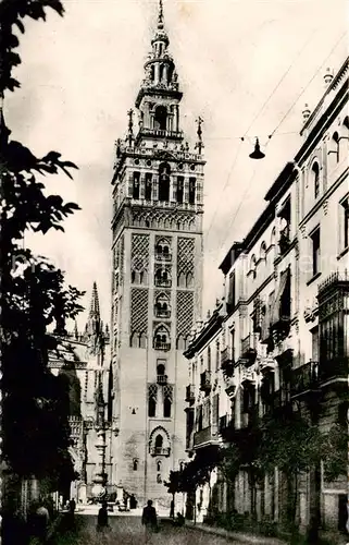 AK / Ansichtskarte  Sevilla_Andalucia_ES La Giralda desde la calle de Mateo Gago 