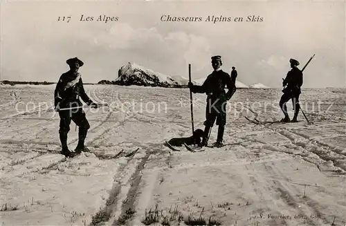 AK / Ansichtskarte  Gebirgsjaeger_Chasseur_Alpins_Mountaineers Chasseurs Alpins en Skis  