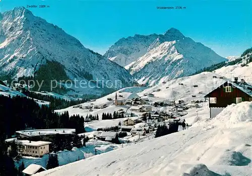 AK / Ansichtskarte 73844124 Hirschegg_Kleinwalsertal_Vorarlberg_AT Winterpanorama Blick gegen Widderstein und Zwoelfer Allgaeuer Alpen 