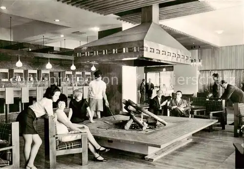 AK / Ansichtskarte Oberhof_Thueringen Interhotel Panorama Kaminhalle Oberhof Thueringen