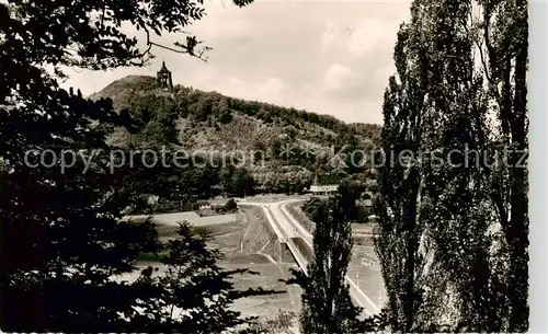 AK / Ansichtskarte Porta_Westfalica Blick vom Jakobsberg auf Wittekindberg un Kaiser Wilhelm Denkmal Porta_Westfalica