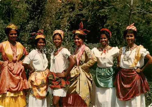 AK / Ansichtskarte Martinique Coiffures antillaises Groupe folklorique martiniquais Martinique