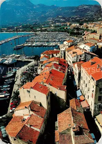 AK / Ansichtskarte  Calvi_2B_Haute-Corse Les hautes maisons blanches a toits rouges enserrent les ruelles etroites de la marine toujours tres animees 