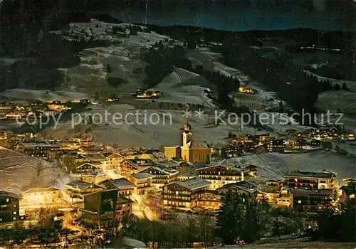 AK / Ansichtskarte 73848549 Saalbach_-Hinterglemm_AT Skidorf bei Nacht 