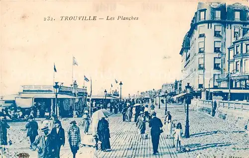 AK / Ansichtskarte  Trouville-sur-Mer Les Planches Trouville-sur-Mer