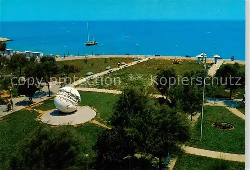 AK / Ansichtskarte  Pesaro_Marche_IT Piazzale della von la Sfera grande di A Pomodoro 