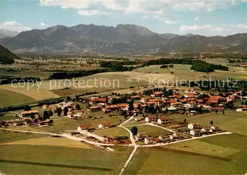 AK / Ansichtskarte 73849632 Greiling Fliegeraufnahme mit Blick zur Benediktenwand Greiling