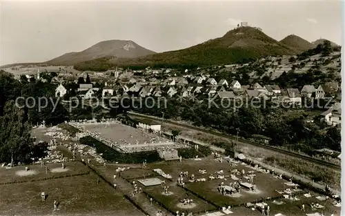 AK / Ansichtskarte  Annweiler_Trifels Freibad mit Blick auf Trifels Annweiler_Trifels