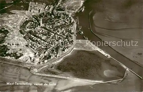 AK / Ansichtskarte 73850075 West-Terschelling_NL vanuit de lucht 