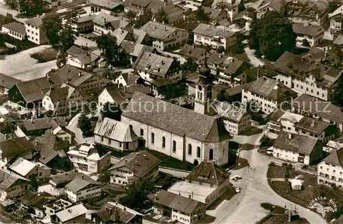 AK / Ansichtskarte  Sonthofen__Oberallgaeu Stadtzentrum mit Kirche 