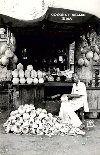 AK / Ansichtskarte  India_Indien Coconut Seller 