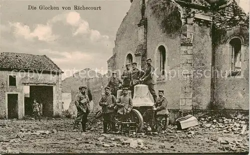 AK / Ansichtskarte  Richecourt_55_Meuse Die Glocken von Richecourt mit Soldatengruppe 