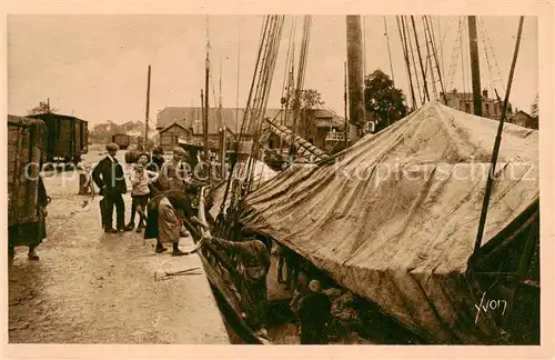 AK / Ansichtskarte  La_Rochelle_17 Retour des Terre Neuvas 