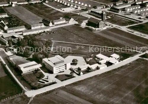 AK / Ansichtskarte 73852018 Muenchen Volksschule an der Hugo Wolfstrasse Fliegeraufnahme Muenchen