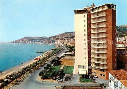 AK / Ansichtskarte 73852116 Arma_di_Taggia_San_Remo_IT Hotel Vittoria Grattacielo Bianchi 