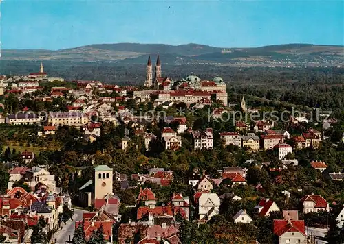 AK / Ansichtskarte 73855496 Klosterneuburg gegen Burg Kreuzenstein Babenbergerstadt Augustiner-Chorherrenstift Pfarrkirche St. Leopold Klosterneuburg