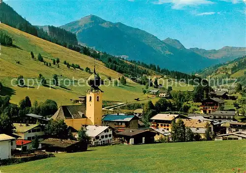 AK / Ansichtskarte 73855517 Saalbach_-Hinterglemm_AT Hoehenluftkurort Ansicht mit Kirche Zwoelferkogel 