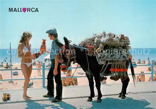 AK / Ansichtskarte 73855873 Mallorca_ES Strandpartie Strassenhaendler mit Esel 