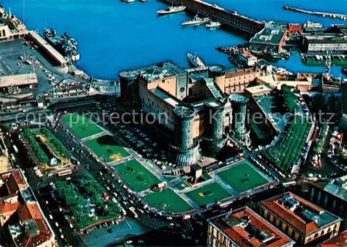 AK / Ansichtskarte  Napoli_Neapel_IT Piazza Municipio e Maschio Angioino veduta aerea 