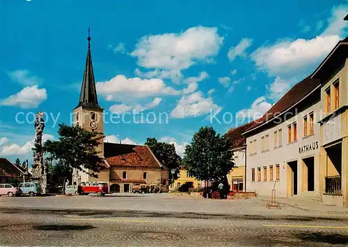 AK / Ansichtskarte  Traiskirchen Hauptplatz Rathaus Kirche Traiskirchen