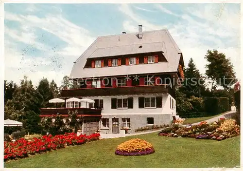 AK / Ansichtskarte 73857956 Hinterzarten Pension Bergfried im Schwarzwald Garten Hinterzarten