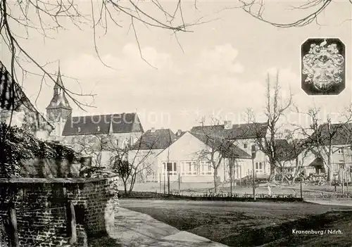 AK / Ansichtskarte 73860205 Kranenburg__Niederrhein Ortsansicht mit Kirche Wappen 