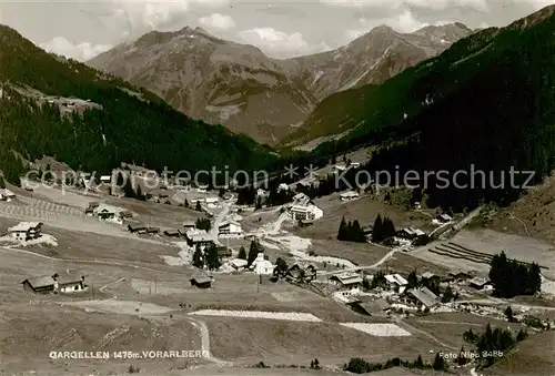 AK / Ansichtskarte Gargellen_Vorarlberg_AT Gesamtansicht mit Alpenpanorama 