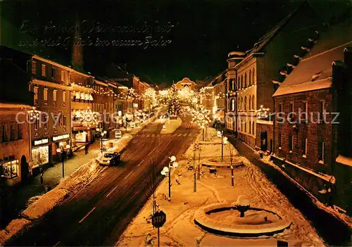 AK / Ansichtskarte Zwiesel__Niederbayern Stadtzentrum zur Weihnachtszeit Nachtaufnahme 