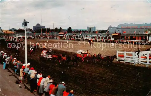 AK / Ansichtskarte Calgary_Canada The Chuckwagen races provide many thrills at the World famous Calgary Stampede 