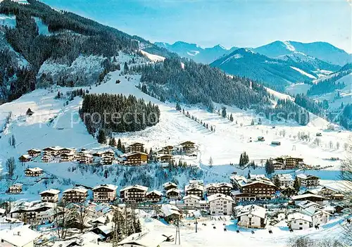 AK / Ansichtskarte  Hinterglemm_Saalbach mit Reiterkogel Sessellift und Babyliften Hinterglemm_Saalbach