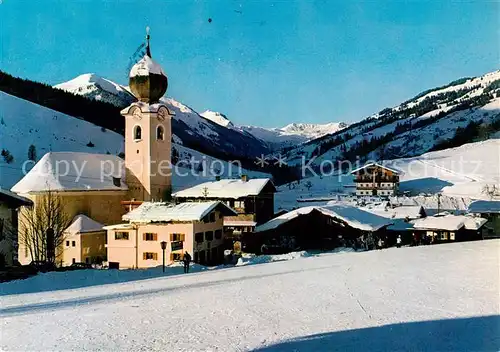 AK / Ansichtskarte 73861535 Saalbach_-Hinterglemm_AT Ortspartie mit Kirche 