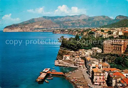 AK / Ansichtskarte 73861591 Sorrento__Sorrent_Campania_IT Marina Grande veduta aerea 