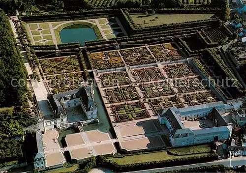 AK / Ansichtskarte  Villandry_37_Indre-et-Loire Château et les Jardins à la Francaise Schloss Franzoesicher Garten 