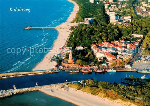 AK / Ansichtskarte 73862248 Kolobrzeg_Kolberg_Ostseebad_PL Ansicht mit Hafen 