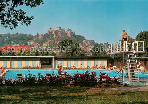 AK / Ansichtskarte  Marburg_Lahn Freibad mit Blick zum Schloss Marburg_Lahn