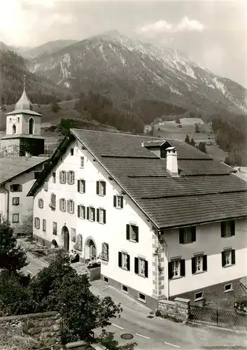 AK / Ansichtskarte  Berguen_Bravuogn_GR Motiv mit Blick zur Kirche Berguen_Bravuogn_GR