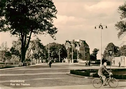 AK / Ansichtskarte  Oranienburg Platz des Friedens Oranienburg