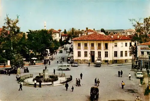 AK / Ansichtskarte  Bafra_Turkey Platz im Zentrum Denkmal 