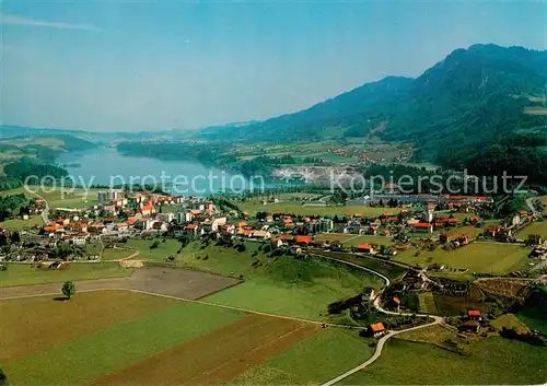 AK / Ansichtskarte  Gruyere_Gruyeres_FR Broc et le lac de Gruyere 