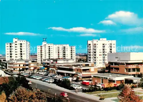 AK / Ansichtskarte  Eschborn Rathausplatz mit Wohnanlagen Am Stadtpfad Hochhaeuser Eschborn