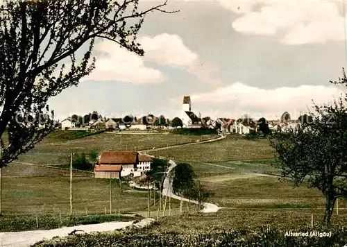 AK / Ansichtskarte  Altusried Ortsansicht mit Kirche Altusried