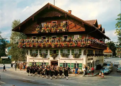 AK / Ansichtskarte  Oberammergau Hotel Wolf Blumenschmuck Musikkapelle Oberammergau