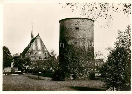 AK / Ansichtskarte 73867481 Salzwedel Burgturm und Giebel der Moenchenkirche Salzwedel