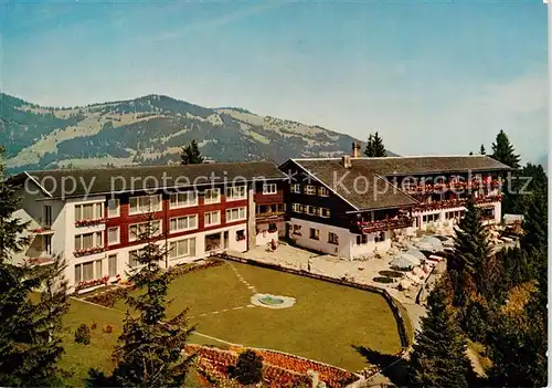 AK / Ansichtskarte  Sonthofen__Oberallgaeu Kur und Sporthotel Allgaeuer Berghof mit Alpe Eck 