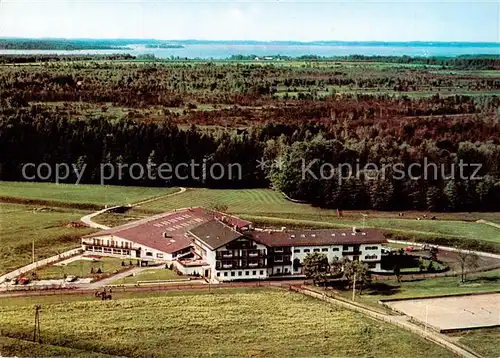 AK / Ansichtskarte  Bernau_Chiemsee Ferienhotel des Gemeinnuetzigen Erholungswerkes Farbinger Hof Fliegeraufnahme Bernau Chiemsee