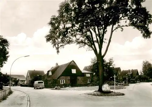 AK / Ansichtskarte  Tangstedt_Stormarn_Hamburg Alter Baum Gedenkstein Ortszentrum 